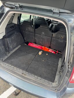 Citroen C4 Picasso 7 míst - 12