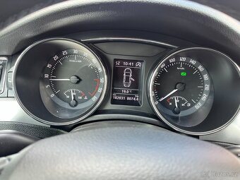 Superb II 2,0TDi 125kW DSG 4x4,ČR,vybavený - 12