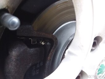 SUPERB II COMBI 2.0TDI 125KW,XENON,KLIMA,CHROM-PAKET,POJÍZDN - 12