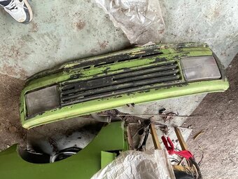 Wartburg 353 tourist dveře, přední maska, střešní okno - 12