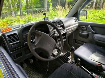 prodám Suzuki Jimny r.v. 2000 - 12