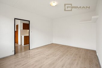 Prodej slunného bytu 2+1 62m² s balkonem a dvěma sklepy - 12