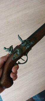 Repliky pistolí,kovaný stojan na sklenice - 12