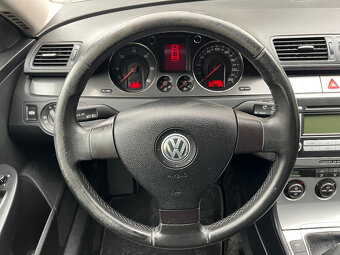 VOLKSWAGEN PASSAT  2,0 TDi  103 Kw  - 12