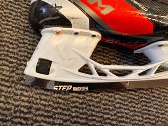 BRUSLE CCM JETSPEED FT6 VEL. 44/8,5D - 12