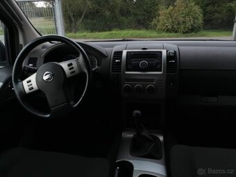 Nissan Pathfinder 2.5 dCi 4x4 - 12