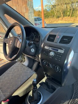 Suzuki SX4 - 12