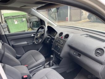 VW Caddy 1.6 TDI, 75kw,  2011, po bouracce - 12