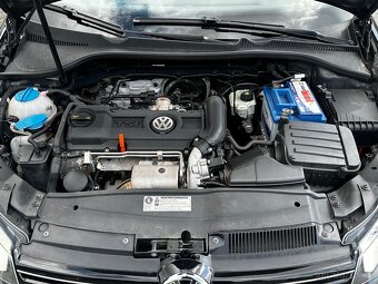 VW Golf VI 1.4TSi, r.2010, serviska, panorama - 12