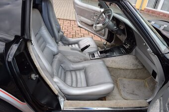 Chevrolet Corvette C3 1978 Pace Car L48 manuál - 12