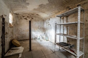 Prodej menšího RD do L s nádvořím, bez zahrady, nemovitost k - 12