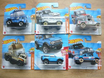 AUTÍČKA HOT WHEELS - 12