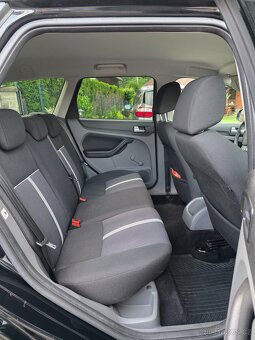 Ford Focus kombi 1.6 16V 74kw ser.kniha 3/20111 - 12
