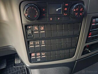 MAN TGX 33.500 6x4 MANUAL RETARDER iba 258tkm - 12