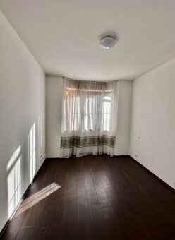 Prodej, rodinný dům, 314 m2, Karlovy Vary - Mezirolí - 12