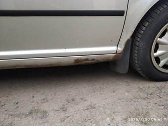 Volkswagen Golf 4 1.6 74kW - 12