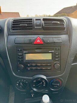 Kia Picanto 1.0 manuál - 12