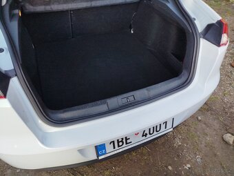 Renault Laguna 2011 - 12