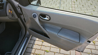 Renault Megane 2 (1.6 16v, 83kW, r.v. 2005 – STK do 10/2026) - 12