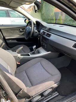 BMW E90 318d - 12