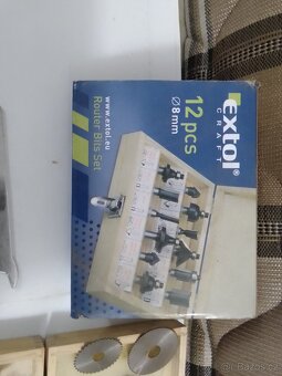 Horní frézka Extol,se stolem,sada fréz - 12