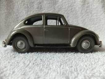 Wiking 140 Beetle 1200 Typ 2 Oválné okno v šedé barvě s rohy - 12