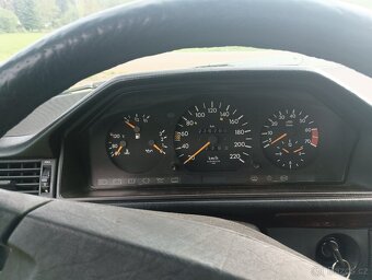 Mercedes-Benz w124 200E - 12