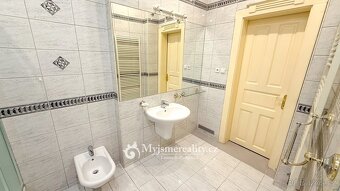 Pronájem byty 3+1, 99 m2 - Znojmo, náměstí Republiky - 12