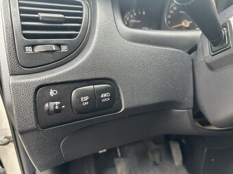 Kia Sportage 2.0i 104kW 4WD - 12