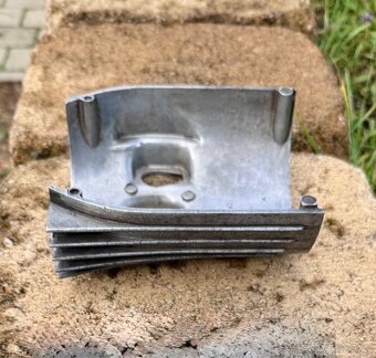 ČZ 125 175 250 - kryt karburátoru - 12