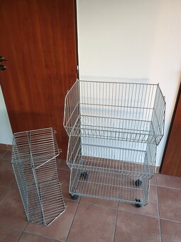 Vybavení prodejny (stojany, štendry, drátěné koše, ramínka) - 12