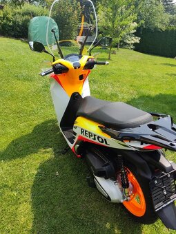 Honda SH 350 i REPSOL Limited edition (2022) po servisu - 12