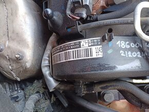 Volkswagen golf 5 1.6 TDI 77KW - 12