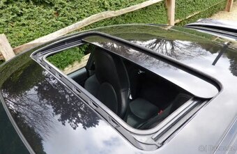 Porsche 911 Turbo (997) – 480 koní - 12