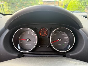 Nissan Qashqai 1.5 dCi - 12