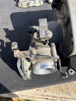 Audi A6 4F díly - 12