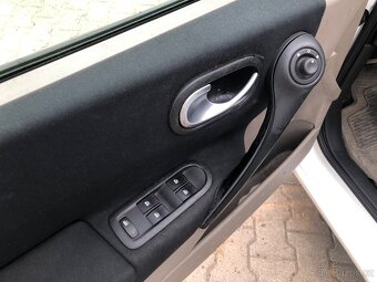 Renault Mégane, 1.6i 83kW - 12