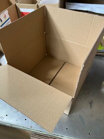 Použité kartony- obalový materiál (krabice) - 12