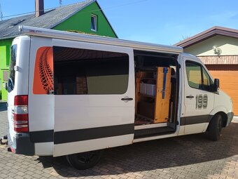 Mercedes-Benz Sprinter - 12