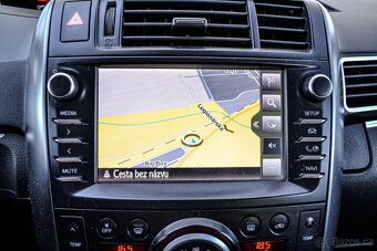 Toyota Verso 1.6 I Valvematic Holiday - 12
