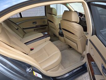 BMW Řada 7,  760 Li V12 327Kw Plná výbava - 12