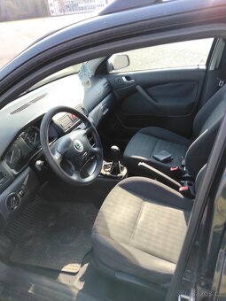 Prodám škoda Octavie combi 2.0 benzín - 12