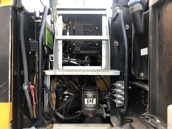 Kolový Bagr CAT M318F 2015 Rotator - 12