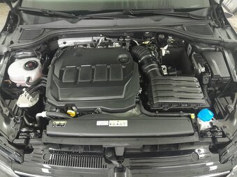 Volkswagen Golf VIII 2,0 TDi - 12