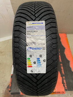 NOVÉ ZIMNÍ MICHELIN 205/55/17 95V XL OCTAVIA 4 DOT2024 - 12