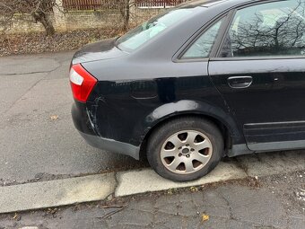 Audi A4 8E B6  2001 1,6 Benzín prodám pojízdné STK Platná - 12