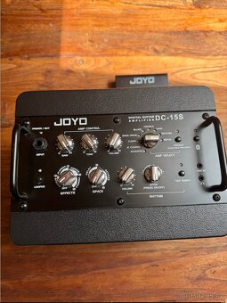 Elektrická kytara Fender Squier Stratocaster + kombo Joyo - 12