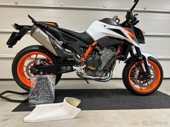 KTM 890 Duke R, TOP STAV, 6 000 km, 1. majitel, DPH - 12