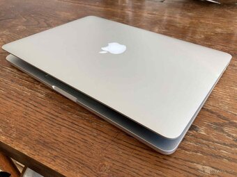 Apple MacBook Pro 13" - 12