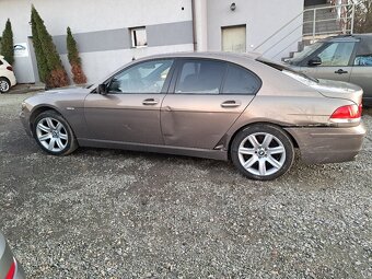 Bmw 745d max vybava  lechce nabourane poizdne - 12